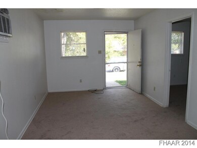 207 W Avenue A unit B, Copperas Cove, TX 76522 - photo 2