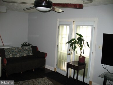 127 Georgetowne Ct, Stephens City, VA 22655 - photo 2