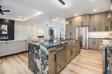 2812 S Dunraven Ave, Sioux Falls, SD 57110 - photo 4