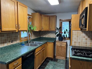 308 Main St, Maxwell, IA 50161 - photo 4