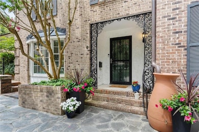 11 Ardmore Square NW unit 11, Atlanta, GA 30309 - photo 2