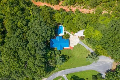 939 Friendly Cir, Asheboro, NC 27205 - photo 6