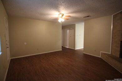 501 Buttercup, New Braunfels, TX 78130 - photo 4