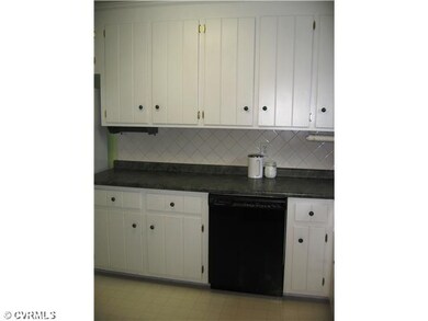 Kitchen - Kitchen has newer countertops and is sup