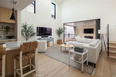 422 1/2 Larkspur Ave, Newport Beach, CA 92625 - photo 2