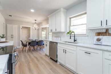 1904 Lincolnshire Dr, Bedford, TX 76021 - photo 6