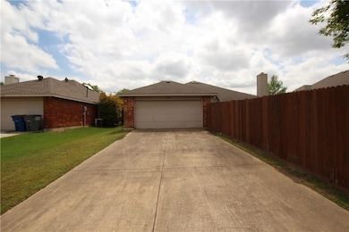 1707 Barton Springs Ct, Allen, TX 75002 - photo 4