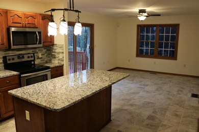 251 Whisperwood Ct, Saylorsburg, PA 18353 - photo 6