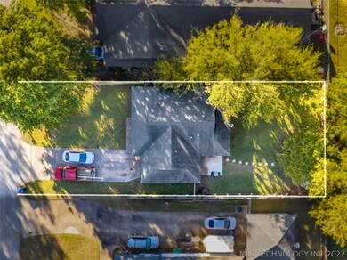 706 E 6th St, Claremore, OK 74017 - photo 2