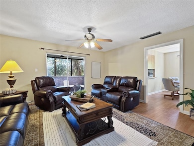 Access to the dining and porch