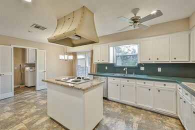 5602 Moss Glenn Ln, Houston, TX 77088 - photo 5