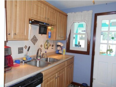 5 Lavender Ct, MerriMacK, NH 03054 - photo 5