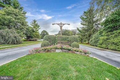 34 Oak Knoll Dr, Berwyn, PA 19312 - photo 2