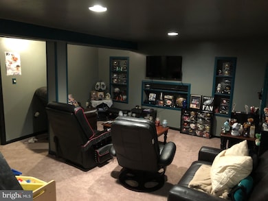 865 Locust St, Denver, PA 17517 - photo 4