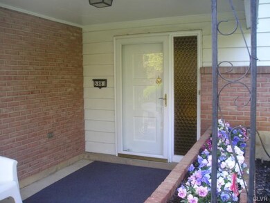 5881 Shepherd Hills Ave, Allentown, PA 18106 - photo 3