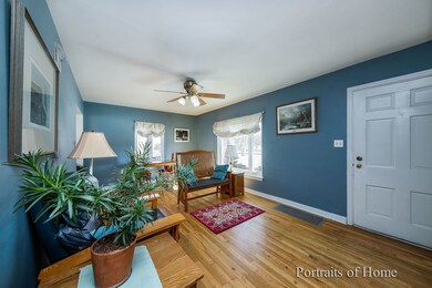 1333 College Ave, Wheaton, IL 60187 - photo 4