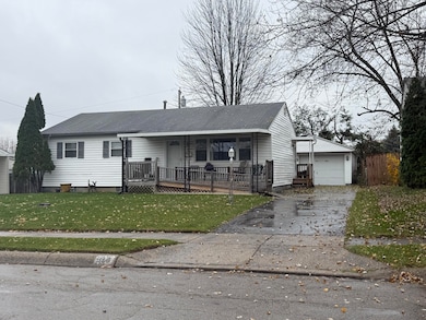 160 Locust Dr, Fairborn, OH 45324 - photo 5