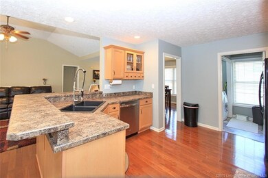 4206 Aberdeen Ct, New Albany, IN 47150 - photo 4