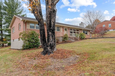 1716 Monte Vista Dr, Pulaski, VA 24301 - photo 3