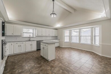 8909 Marti Ln, North Richland Hills, TX 76182 - photo 6