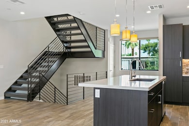 6990E6th10115-006
