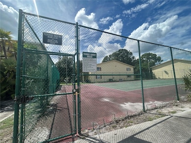 7502 Bolanos Ct, Tampa, FL 33615 - photo 5