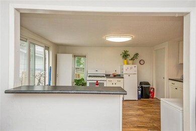 5906 S Union St, Des Moines, IA 50315 - photo 6