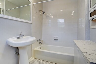 2023 Huldy St unit 10, Houston, TX 77019 - photo 7