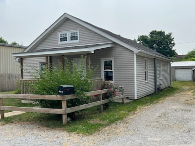 352 S Cherry St, Columbus, IN 47201 - photo 2