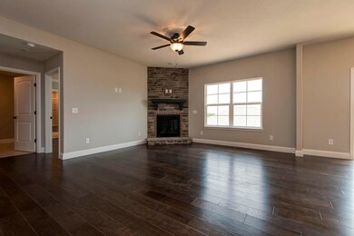 852 E Acacia