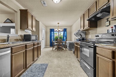 331 Violet St, Centerton, AR 72719 - photo 6