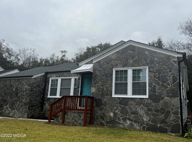 579 Lynmore Ave, Macon, GA 31206 - photo 2