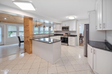 228 Vincenza Ln, Schenectady, NY 12303 - photo 3