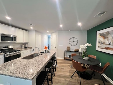 1262 Forestbrook Ln, Spartanburg, SC 29303 - photo 7