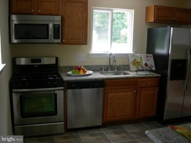 1013 Iago Ave, Capitol Heights, MD 20743 - photo 4