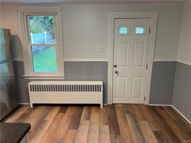 553 Ontario St, Bethlehem, PA 18015 - photo 4