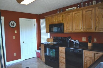 1935 Oakland Ln, Harrodsburg, KY 40330 - photo 5