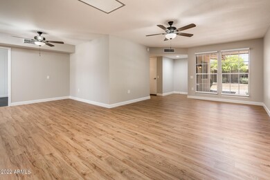 10707 W Santa fe Dr, Sun City, AZ 85351 - photo 7