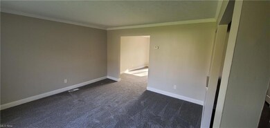 441 Buckeye Dr, Sheffield Lake, OH 44054 - photo 5