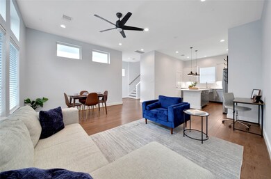 622 E Janisch Rd unit M, Houston, TX 77022 - photo 2