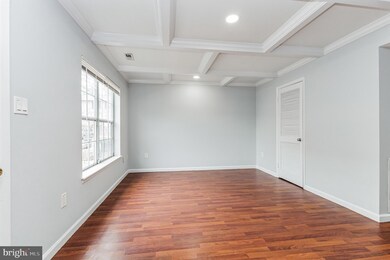 9491 Linden Leaf Ct unit 5, Fairfax, VA 22031 - photo 5