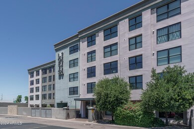 1) LOFTS ON THOMAS