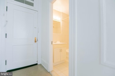 The Arts Condominium unit 1522, Philadelphia, PA 19107 - photo 2