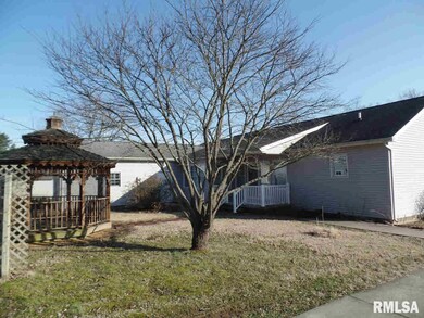 1612 Dorris Heights Rd, Harrisburg, IL 62946 - photo 2