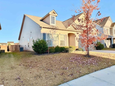 605 Waymeet Dr, Greer, SC 29651 - photo 2