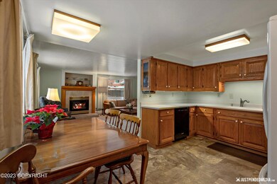 Kitchen / Dining