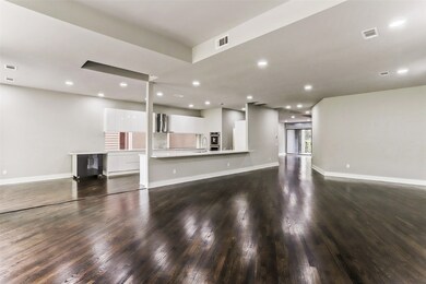 9161 Briar Forest Dr, Houston, TX 77024 - photo 7