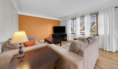 15560 Charles R Ave, Eastpointe, MI 48021 - photo 5