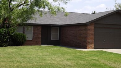 809 Shady Grove Dr, Granbury, TX 76049 - photo 3