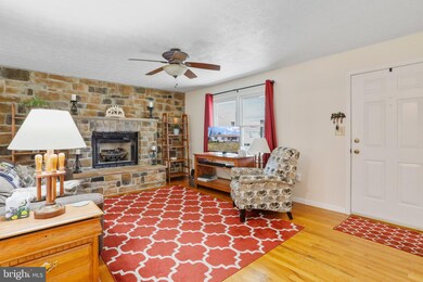 152 Broad Ave, Winchester, VA 22602 - photo 4